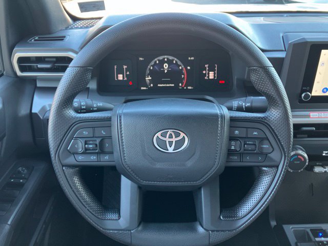 Used 2025 Toyota Tacoma SR5 AWD/4WD image 12