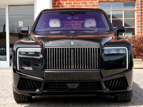 New 2026 Rolls-Royce Cullinan Black Badge image 5