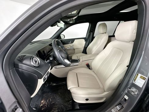 Used 2026 Mercedes-Benz GLB 250 image 19
