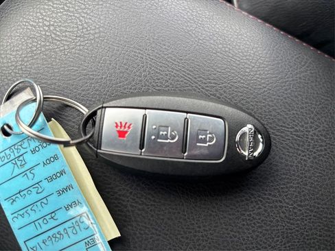 Used 2011 Nissan Rogue SV w/ SL Pkg image 38