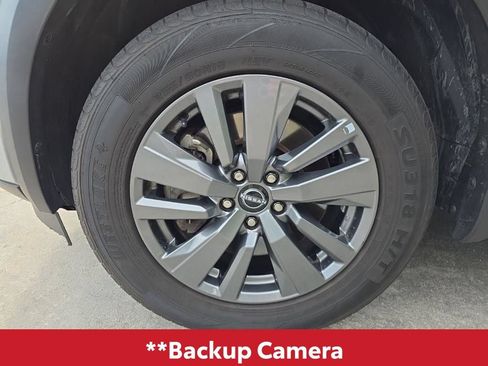 Used 2024 Nissan Pathfinder SV AWD/4WD image 4
