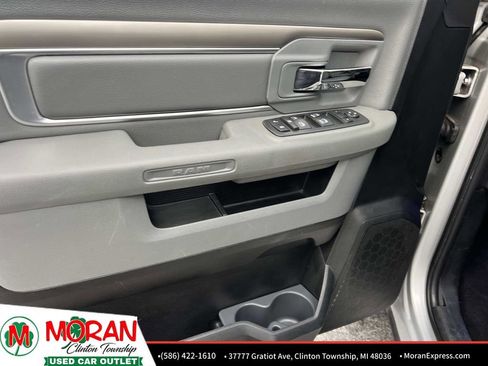 Used 2018 RAM 1500 Classic SLT image 14