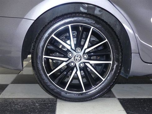 Used 2023 Toyota Camry SE image 32