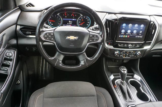 Used 2020 Chevrolet Traverse LT w/ Driver Confidence II Package AWD/4WD image 19