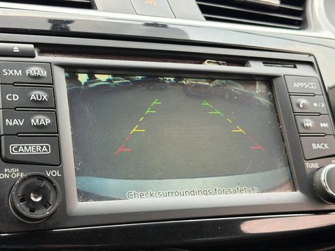Used 2018 Nissan Sentra SR w/ Technology Package FWD image 20
