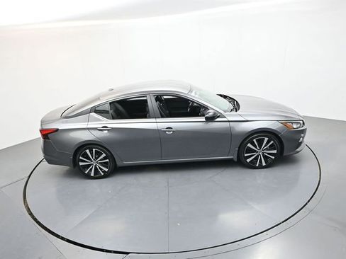 Used 2020 Nissan Altima 2.5 SR FWD image 41