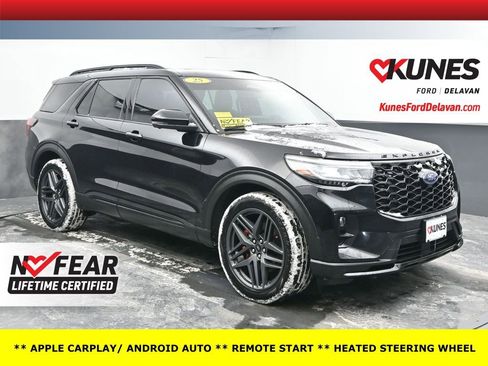 Used 2025 Ford Explorer ST image 1
