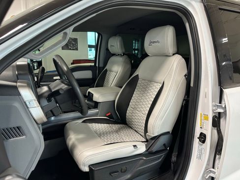 Used 2024 Ford F250 XLT w/ FX4 Off-Road Package image 18