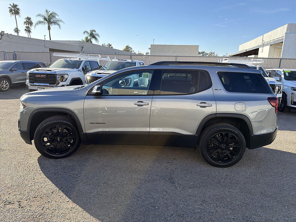 Used 2023 GMC Acadia SLT w/ Elevation Edition FWD image 8