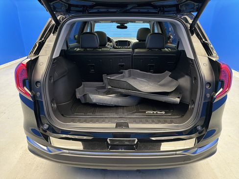 Used 2023 GMC Terrain AT4 image 27
