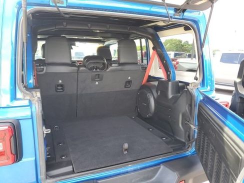 Used 2023 Jeep Wrangler Unlimited Rubicon 392 AWD/4WD image 10