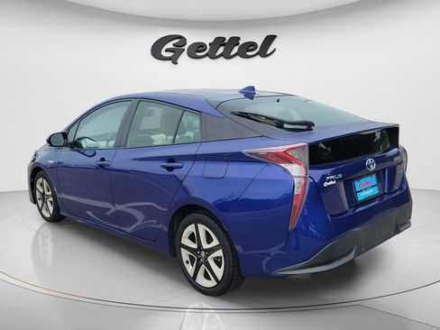 Used 2016 Toyota Prius Four Touring FWD image 7