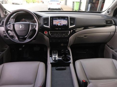 Used 2016 Honda Pilot Touring image 25