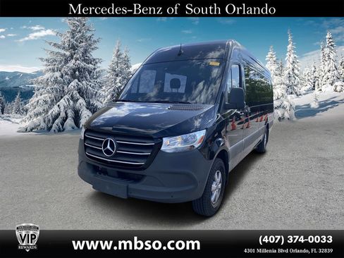 Used 2024 Mercedes-Benz Sprinter 2500 w/ Dashboard Charging Package image 17