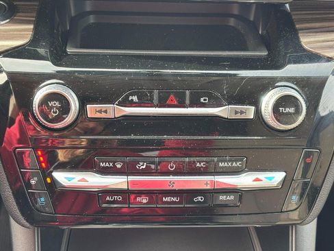 Used 2023 Ford Explorer Limited w/ Equipment Group 301A image 27