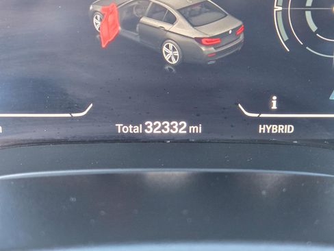 Used 2022 BMW 530e image 16