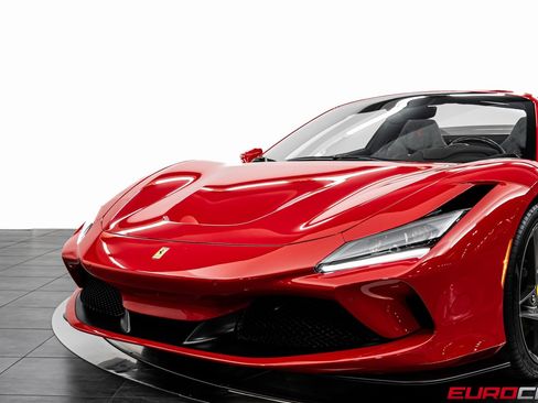 Used 2022 Ferrari F8 Tributo image 15