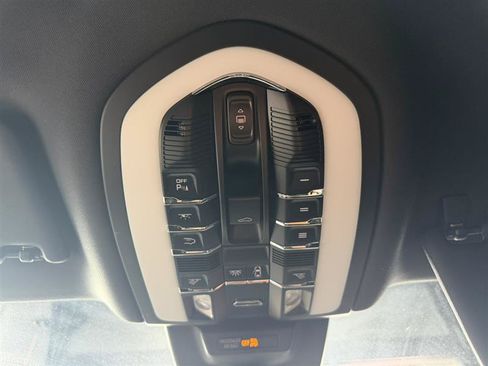 Used 2018 Porsche Macan GTS AWD/4WD image 19