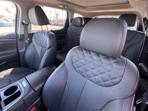 Used 2023 Hyundai Santa Fe Limited image 19