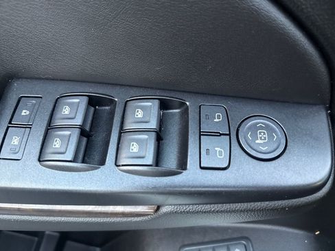 Used 2019 Chevrolet Tahoe LT image 33