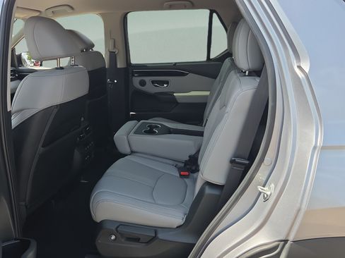 Used 2023 Honda Pilot EX-L image 10