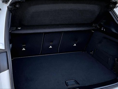 Used 2025 Mercedes-Benz GLA 250 image 37