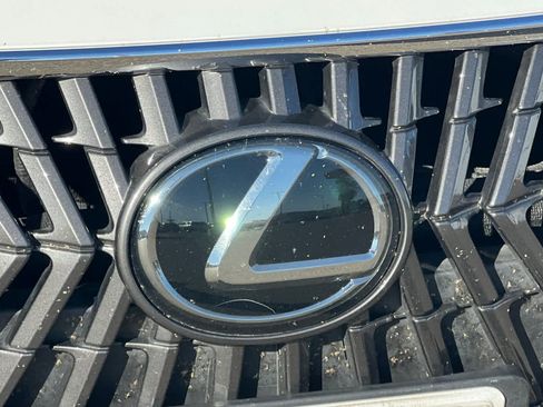 Used 2022 Lexus ES 350 w/ Premium Package FWD image 16