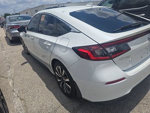Used 2024 Honda Civic EX-L image 5