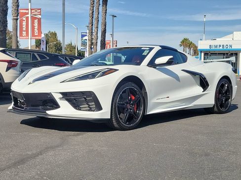 Used 2022 Chevrolet Corvette Stingray Preferred Cpe w/ Z51 Performance Package RWD image 31
