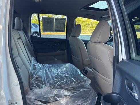 Used 2023 Honda Ridgeline RTL-E image 11