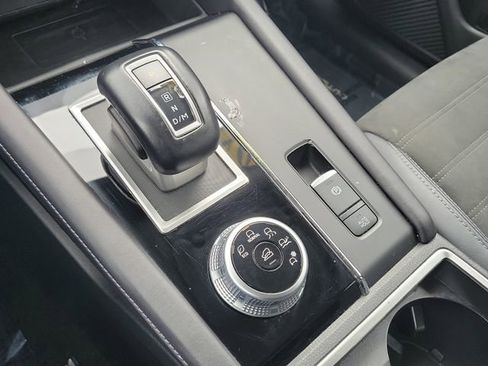 Used 2024 Mitsubishi Outlander SE image 32