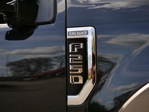 Used 2020 Ford F250 King Ranch w/ FX4 Off-Road Package image 45