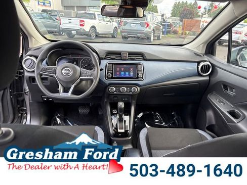 Used 2025 Nissan Versa SV FWD image 17