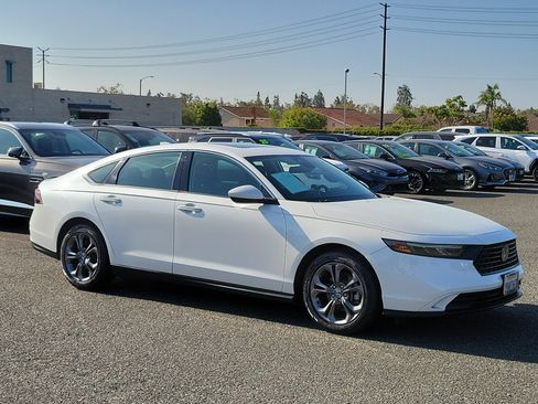 Used 2024 Honda Accord EX image 26