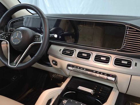 Certified 2026 Mercedes-Benz GLE 450 4MATIC image 11