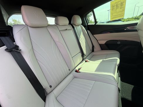 Used 2023 Maserati Grecale Modena AWD/4WD image 35