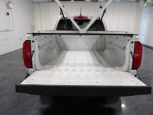 Used 2022 Chevrolet Colorado LT w/ Fleet Safety Package RWD image 11