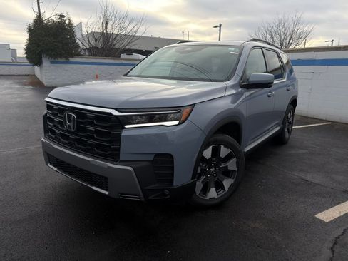 New 2026 Honda Pilot Touring image 1