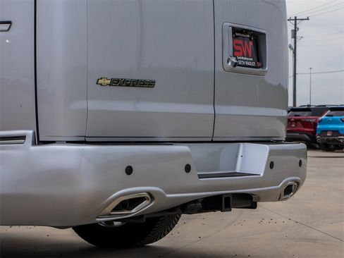 New 2025 Chevrolet Express 2500 w/ Driver Convenience Package image 6