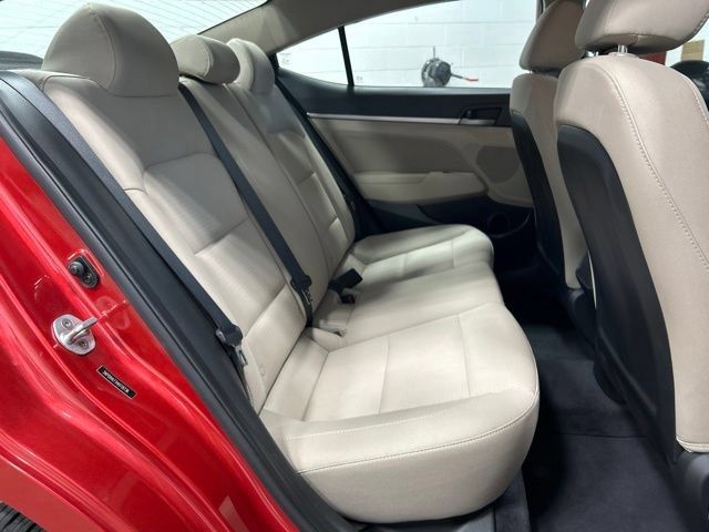 Used 2017 Hyundai Elantra SE FWD image 17