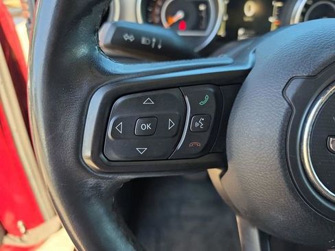 Used 2021 Jeep Gladiator Willys image 33