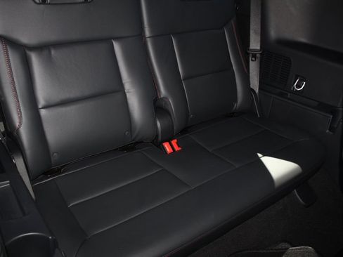 Certified 2026 Ford Explorer ST-Line w/ ST-Line Street Pack RWD image 26