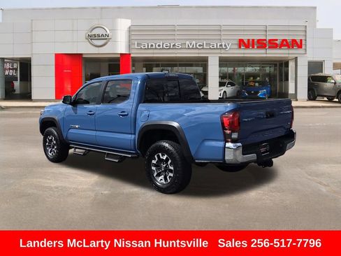 Used 2019 Toyota Tacoma TRD Off-Road image 6