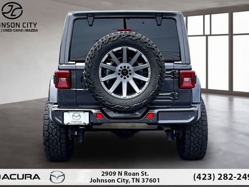 Used 2021 Jeep Wrangler Unlimited Sahara AWD/4WD image 4