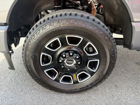 Used 2025 Ford F250 Platinum AWD/4WD image 12