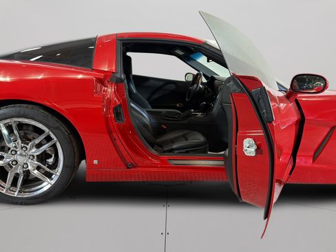 Used 2008 Chevrolet Corvette Coupe w/ Preferred Equipment Group RWD image 33