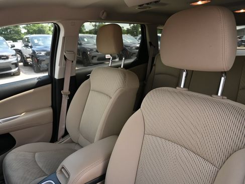 Used 2015 Dodge Journey SXT w/ Flexible Seating Group FWD image 12