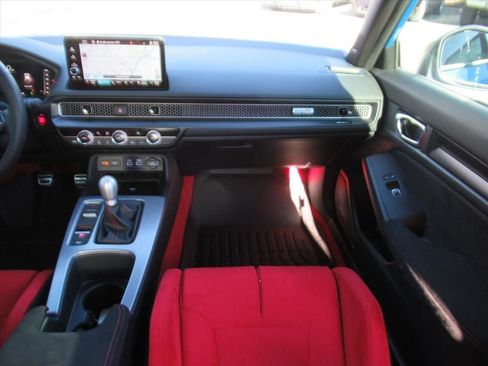 Used 2025 Honda Civic Type R image 14