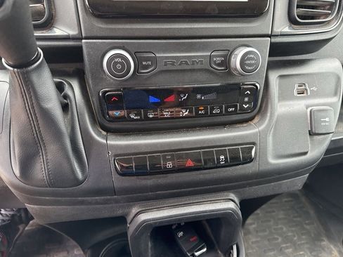 Used 2024 RAM ProMaster 2500 w/ Convenience Group FWD image 18