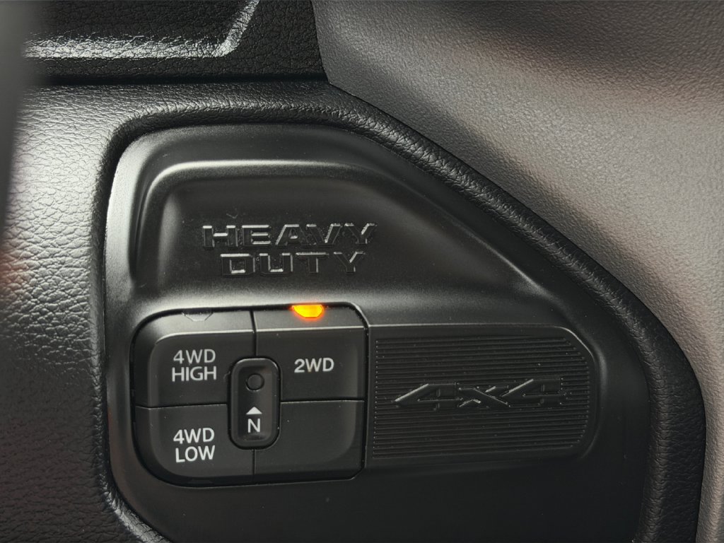 Used 2024 RAM 3500 Big Horn w/ Night Edition AWD/4WD image 19